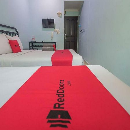 Reddoorz Near Nagoya Citywalk Batam 2 Bagian luar foto