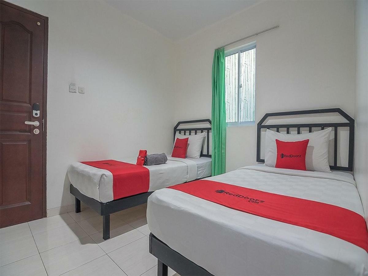 Reddoorz Near Nagoya Citywalk Batam 2 Bagian luar foto