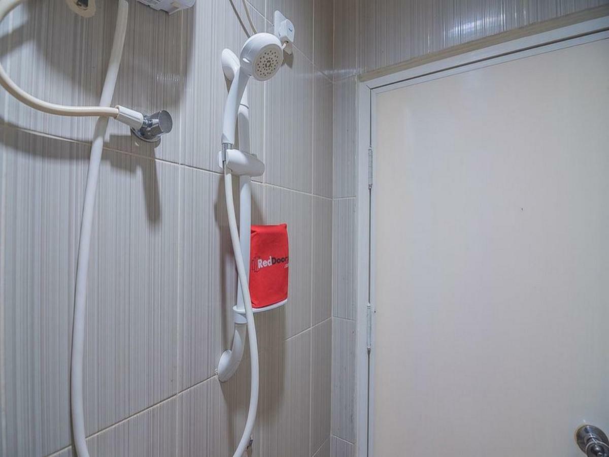 Reddoorz Near Nagoya Citywalk Batam 2 Bagian luar foto