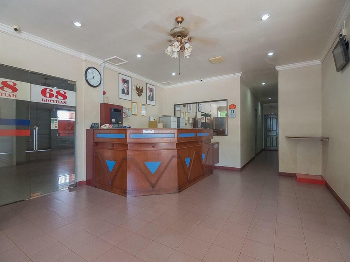 Reddoorz Near Nagoya Citywalk Batam 2 Bagian luar foto